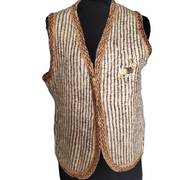 Vintage Wool Knit Hunting Vest Embroidered Deer - Picture 1 of 7